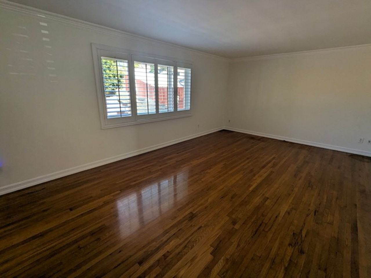 3718 Christine St - Photo 4 of 24