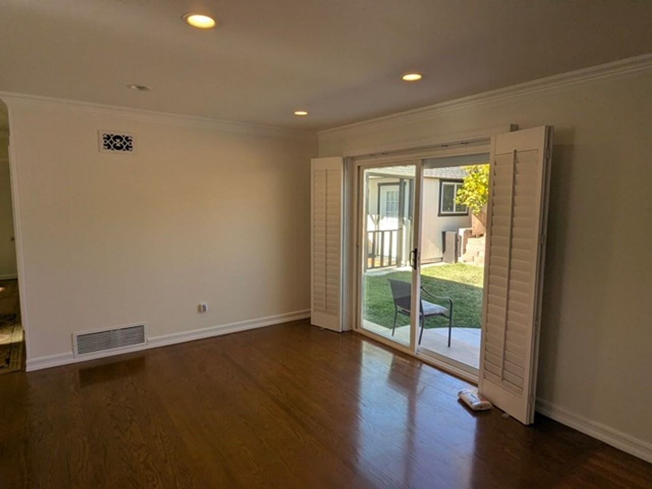 3718 Christine St - Photo 5 of 24