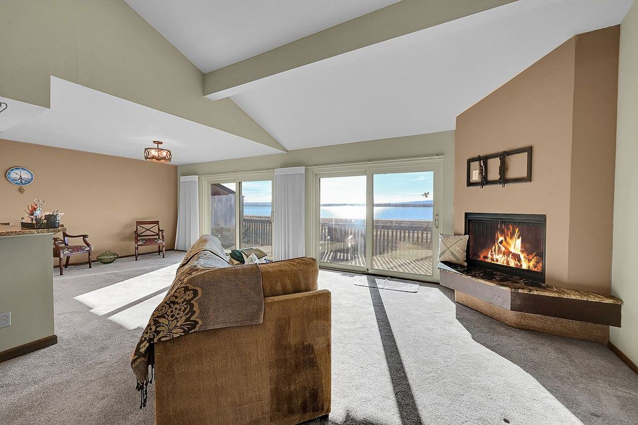 7130 W Stetson Pl - Photo 4 of 28