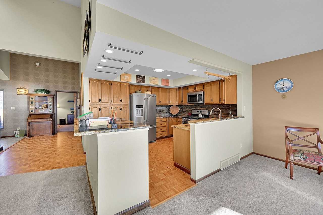 7130 W Stetson Pl - Photo 7 of 28