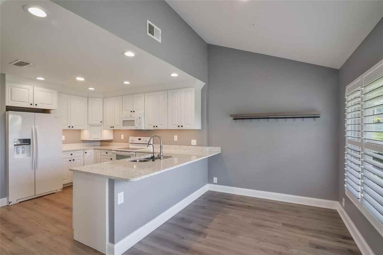 6036 Topsail Rd - Photo 4 of 16