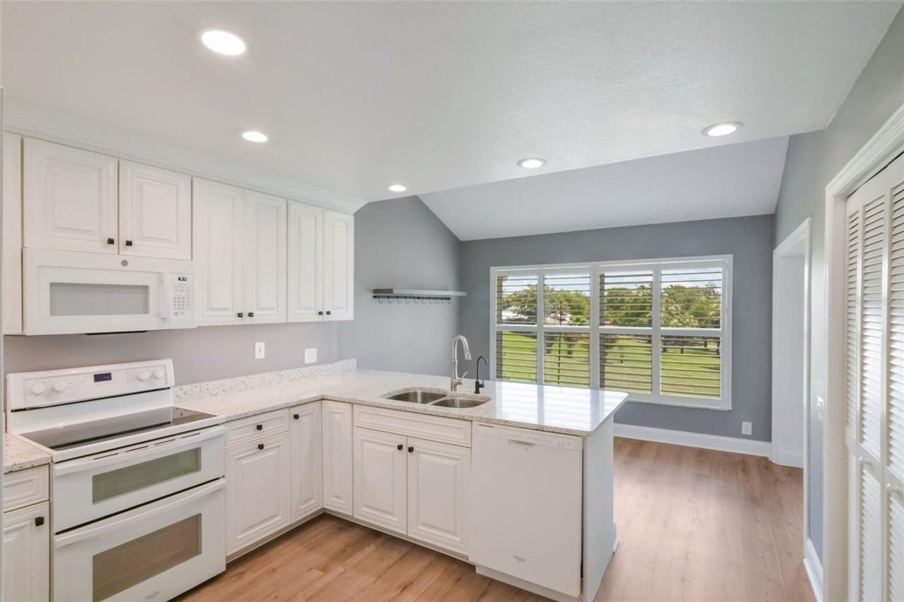 6036 Topsail Rd - Photo 3 of 16