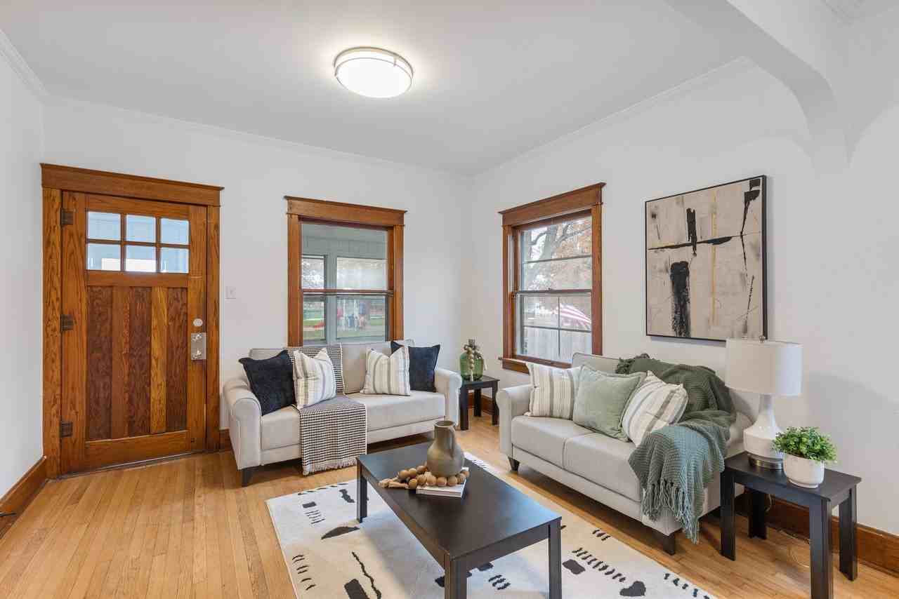 5122 S 37th St - Photo 4 of 24