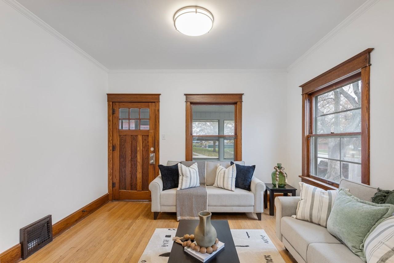 5122 S 37th St - Photo 5 of 24