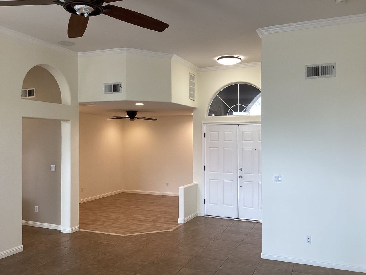 7526 N Ellendale Ave - Photo 6 of 29