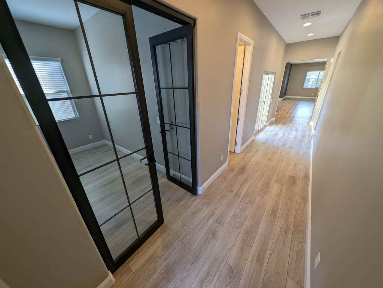 4535 Herbert River Ave - Photo 3 of 32