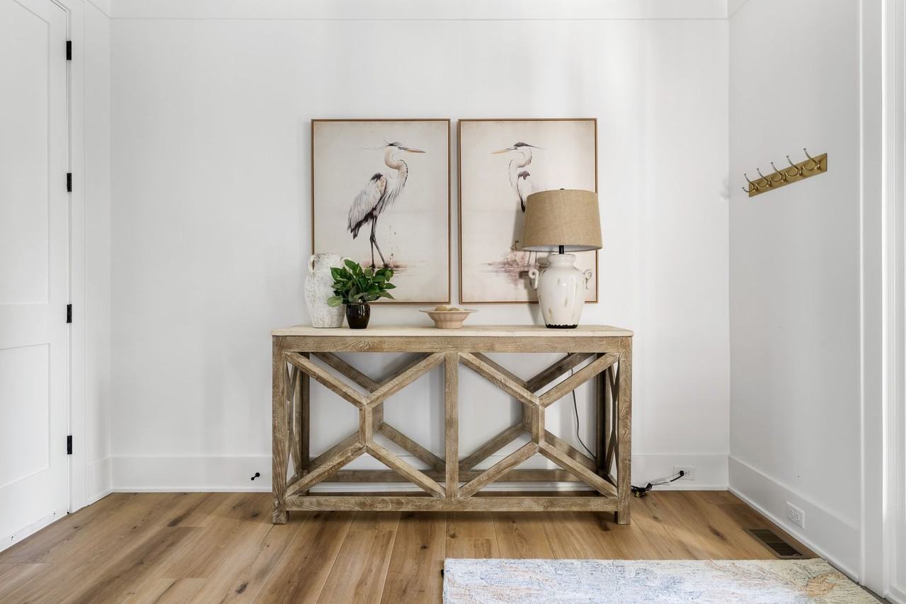 1532 Oak Island Dr - Photo 5 of 50