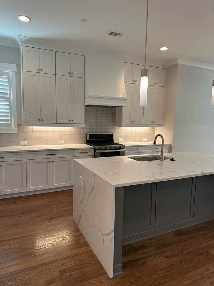 1028 Endeavour Ct - Photo 2 of 19