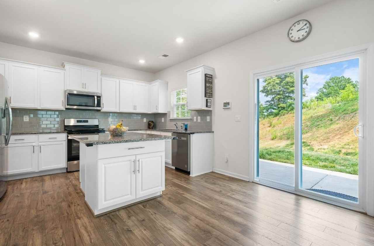 4116 Village Blvd Nw - Photo 7 of 15