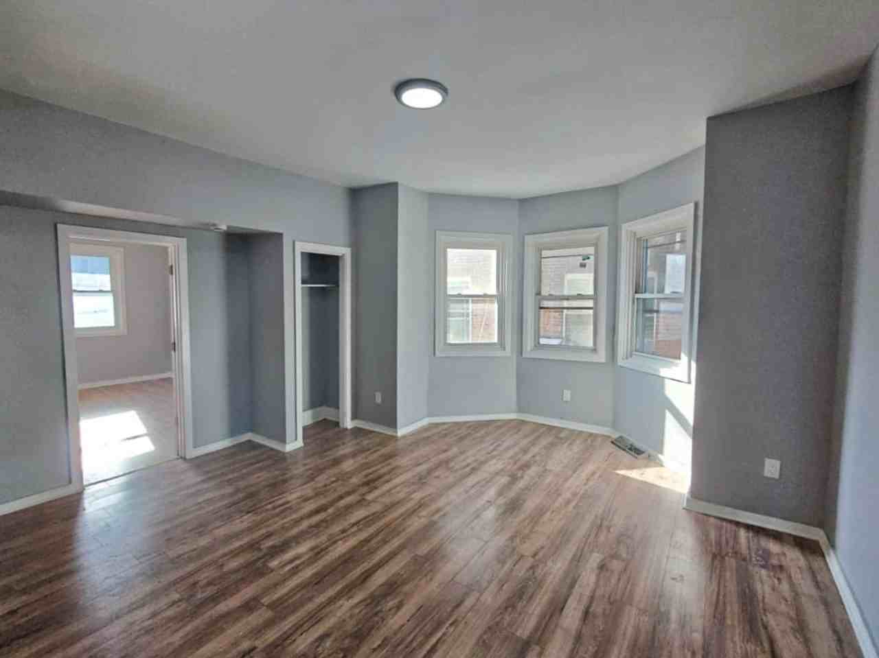 91 Spring St - Photo 2 of 7