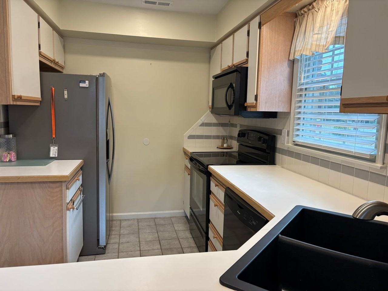 2308 Neptune Way - Photo 6 of 30