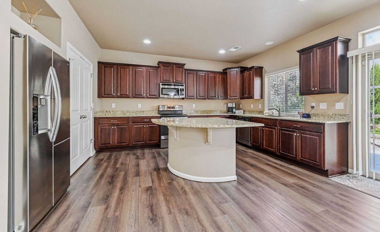 8356 Longleaf Ln - Photo 5 of 16