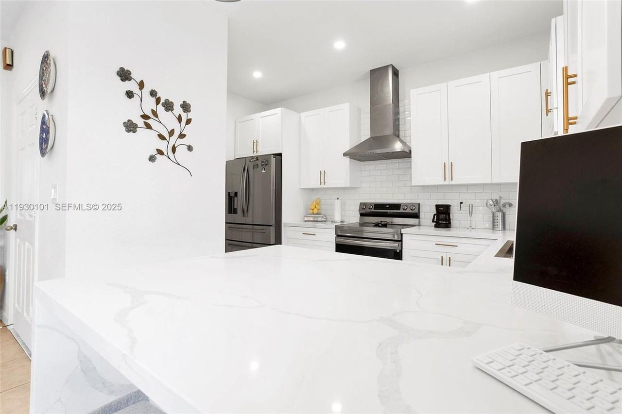 13285 Sw 128th Psge - Photo 3 of 17