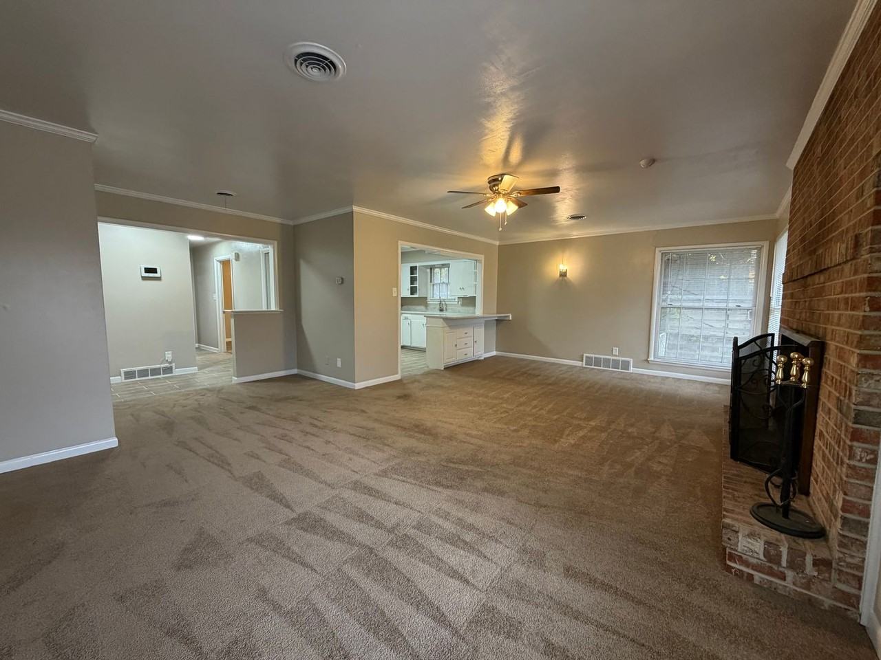 4412 Granbury Rd - Photo 5 of 20