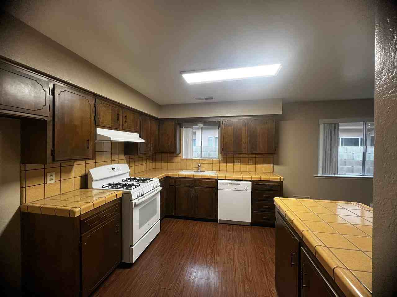 1116 N Gem St - Photo 3 of 14