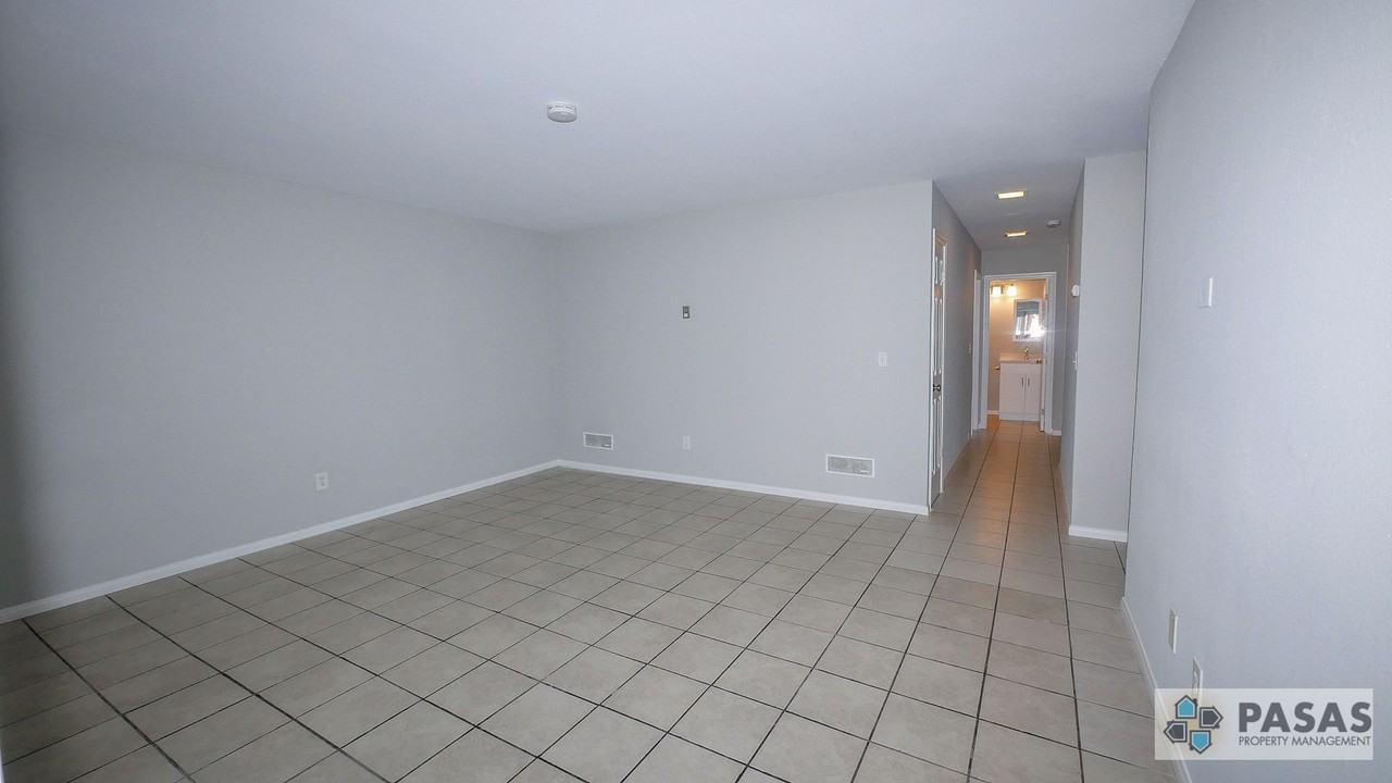 5533 Adobe Falls Rd #5 - Photo 7 of 37