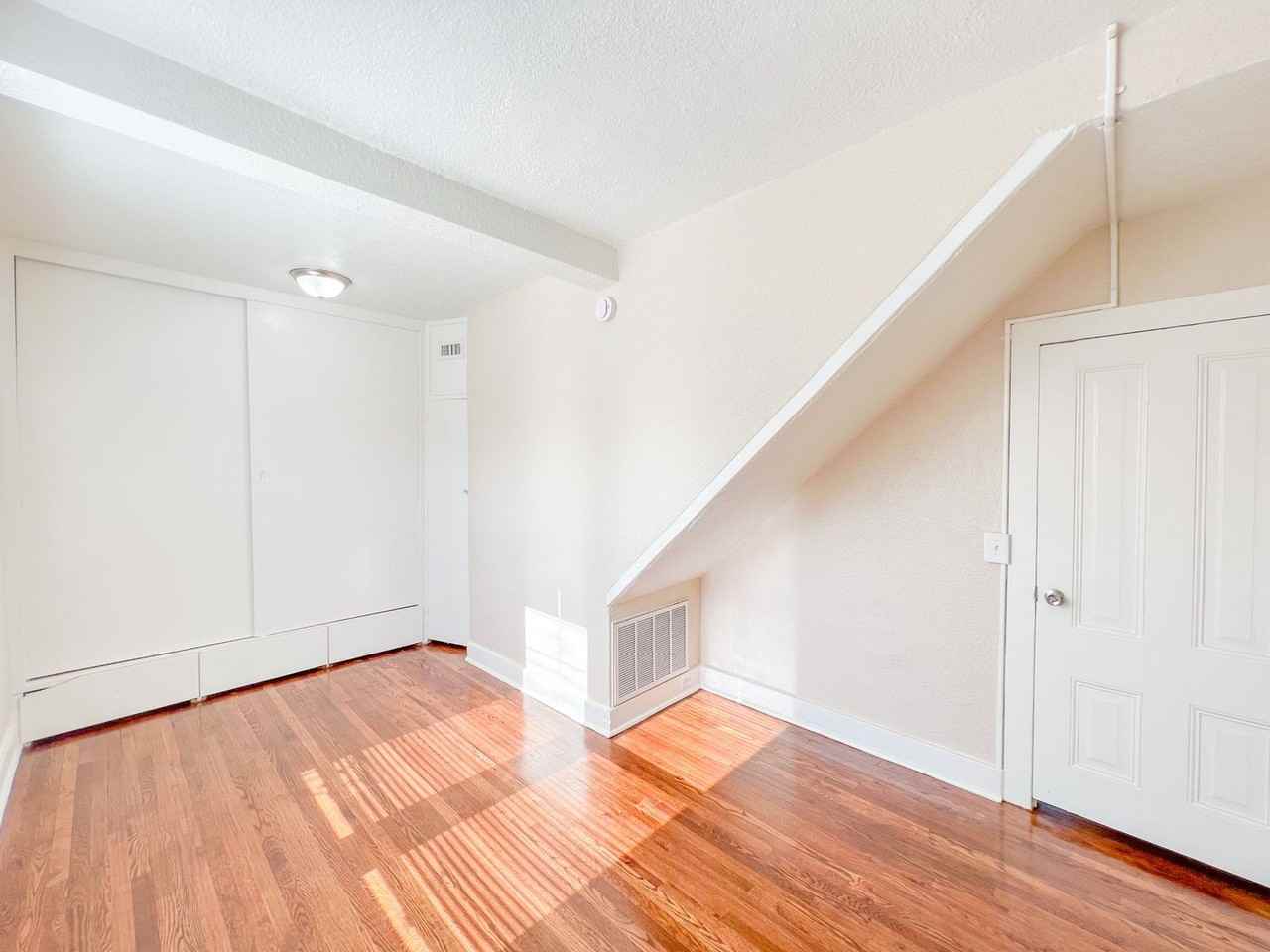 10802 Chestnut St - Photo 6 of 30