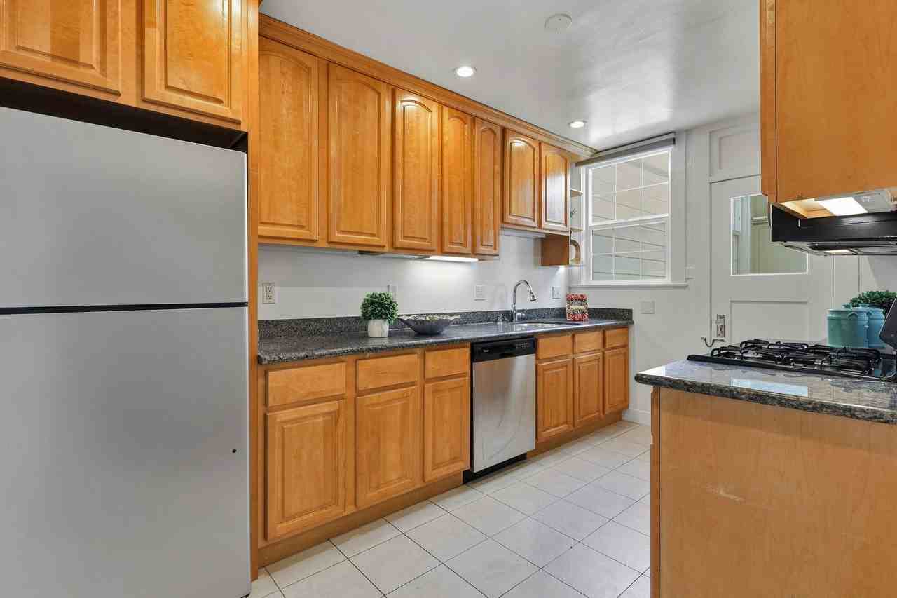 6643 California St - Photo 6 of 29