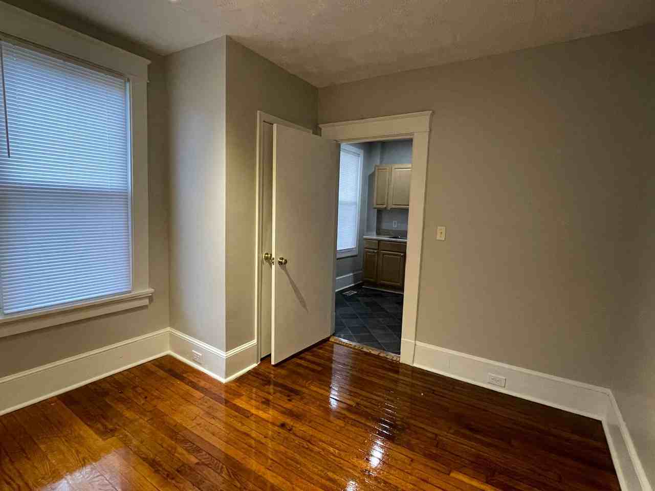 2305 4th Ave - Photo 7 of 20