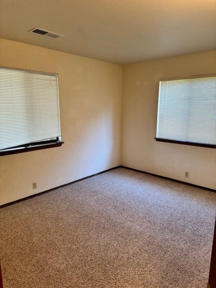 1585 Arroyo Manor Dr - Photo 4 of 25