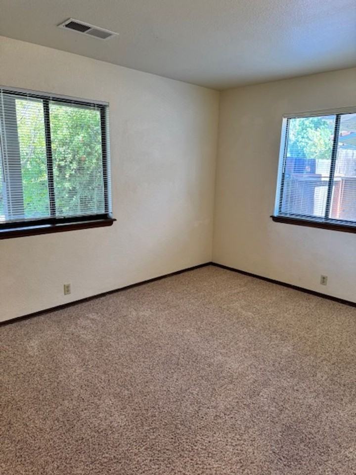 1585 Arroyo Manor Dr - Photo 5 of 25