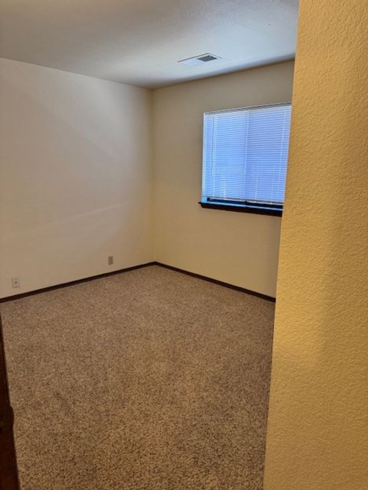 1585 Arroyo Manor Dr - Photo 7 of 25