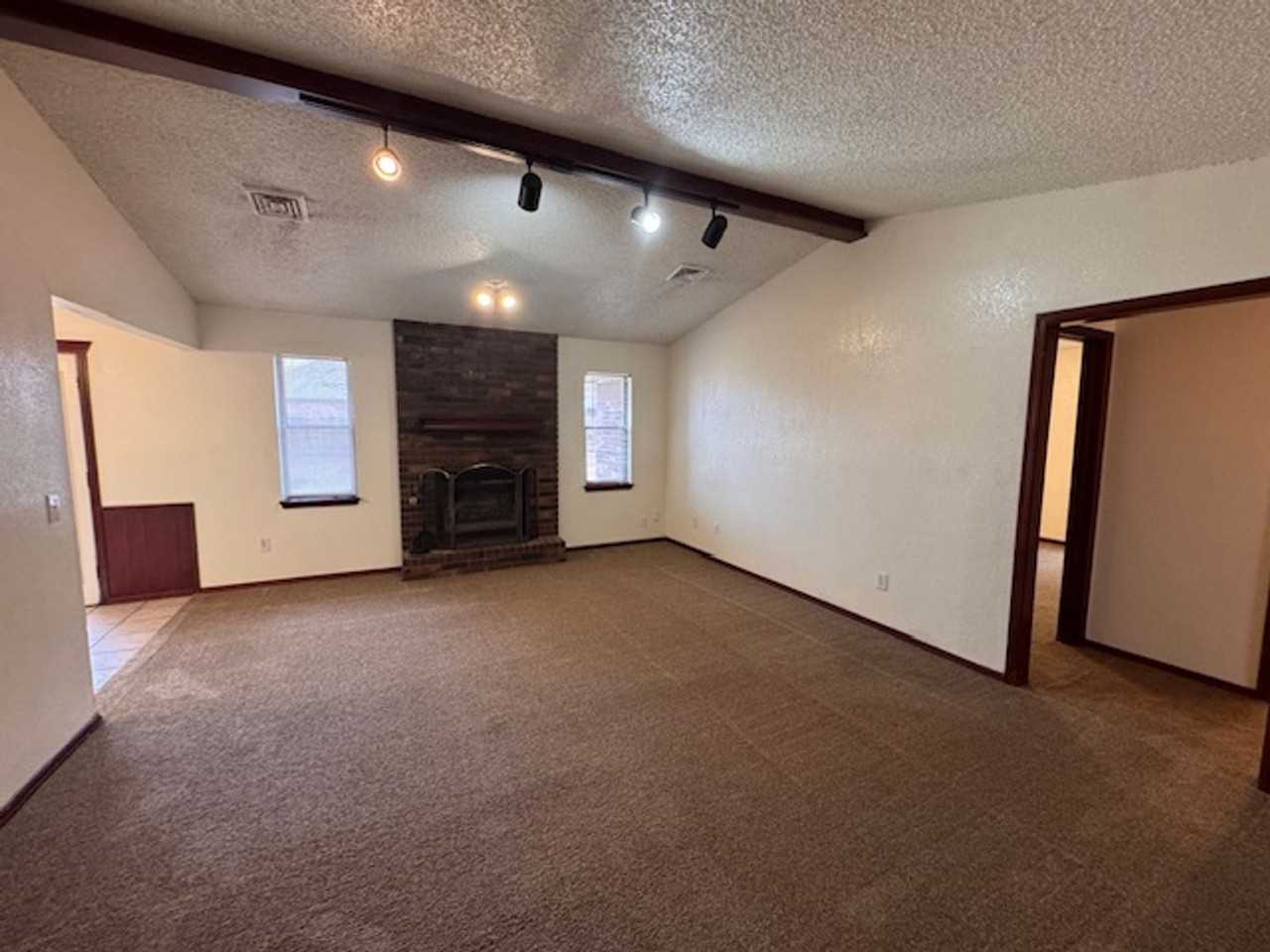 2413 Sw 103rd Ter - Photo 3 of 14