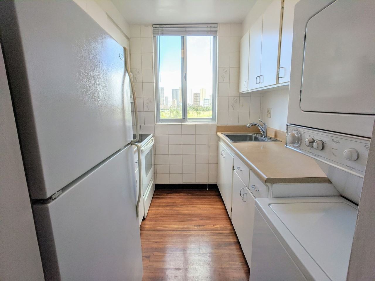 2916 Date St #7H - Photo 3 of 27