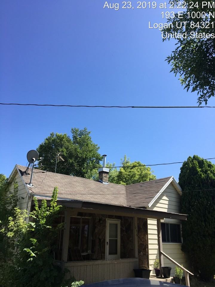 1036 N 200 E - Photo 2 of 8