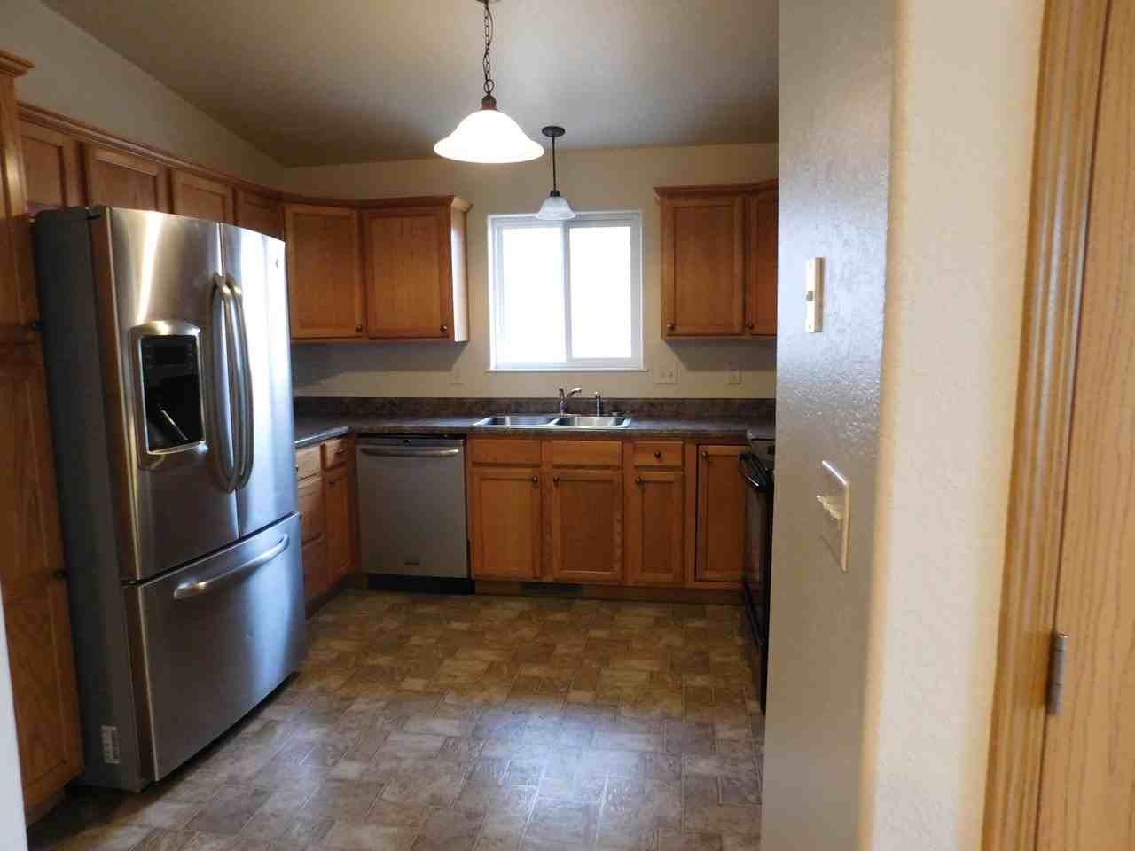 2444 Merlot Dr - Photo 2 of 23