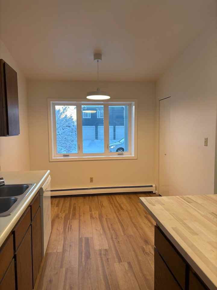 1407 2nd Ave - Photo 5 of 16