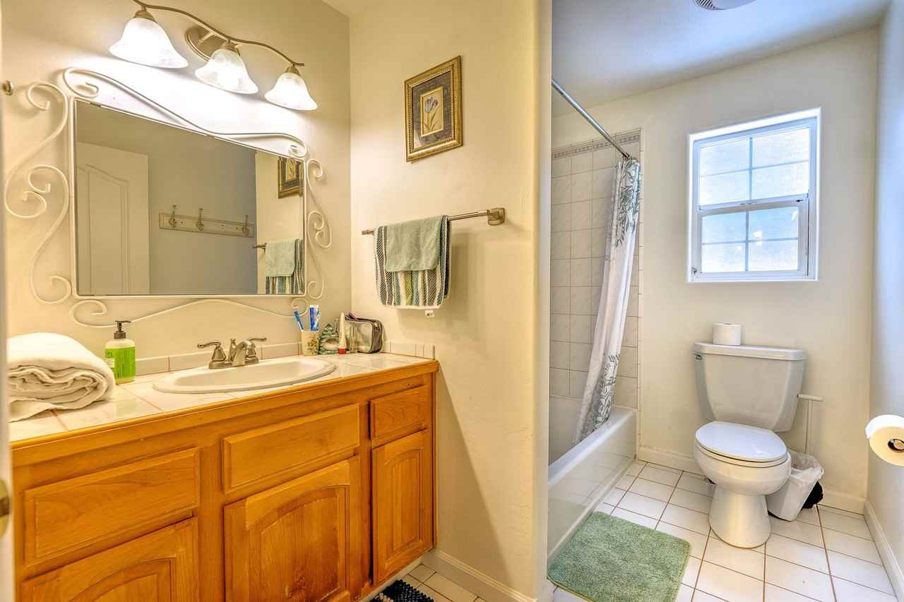 675 Shoshone St - Photo 3 of 39