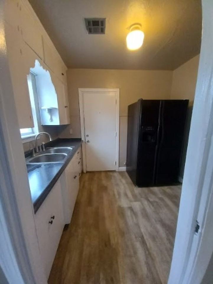 1722 Ne 20th St - Photo 7 of 13