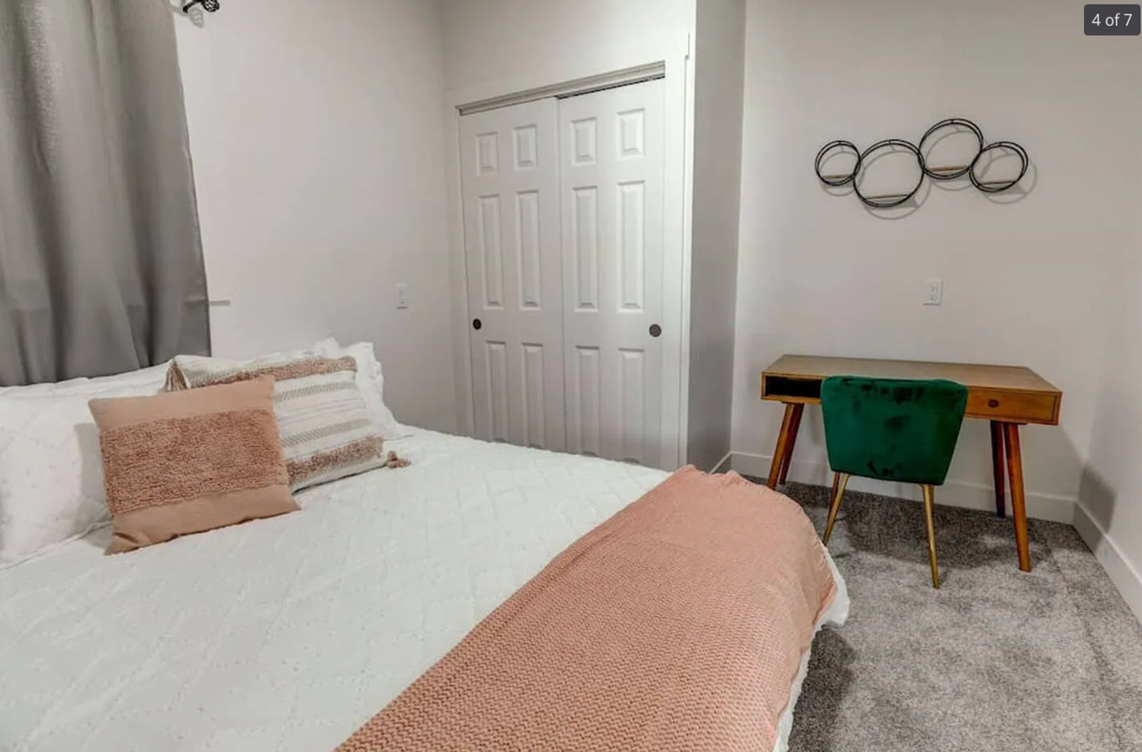 1503 S Newport St - Photo 4 of 7