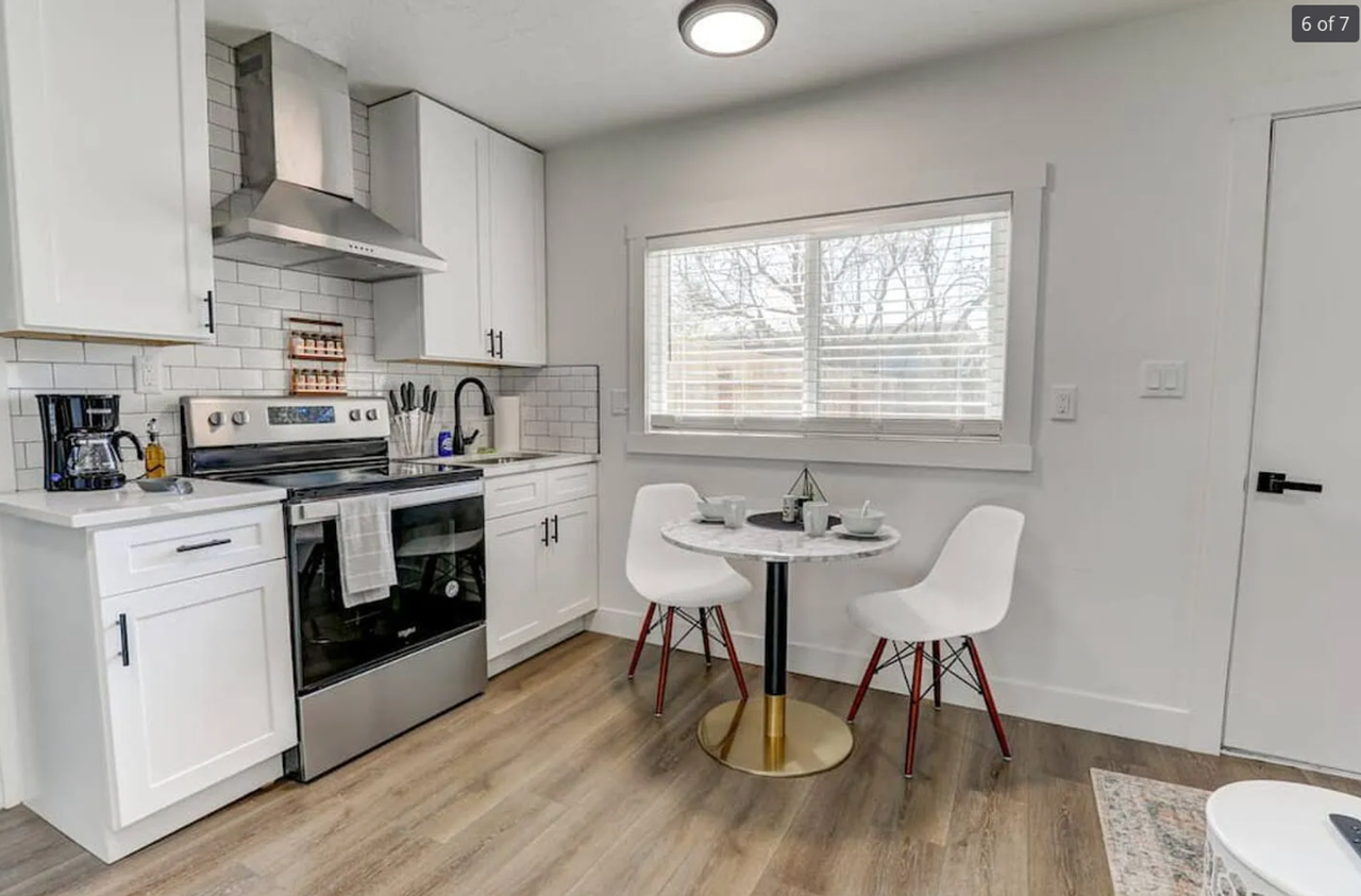 1503 S Newport St - Photo 6 of 7