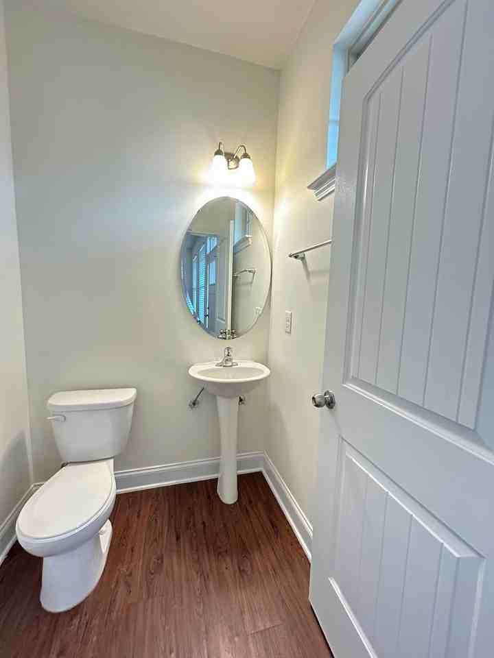 1405 Lowenstein St - Photo 3 of 20