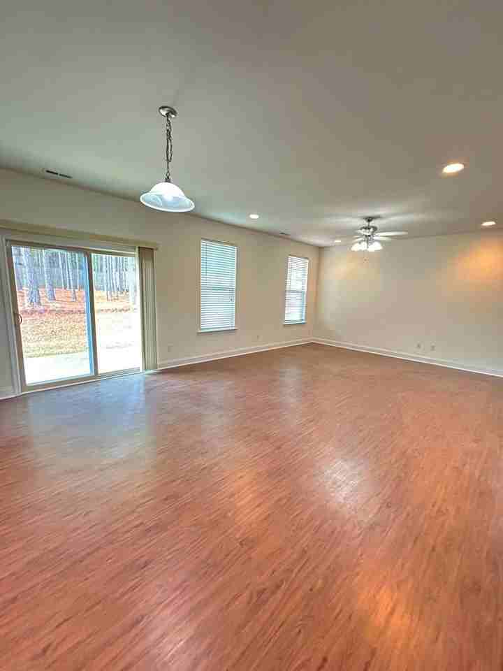 1405 Lowenstein St - Photo 6 of 20