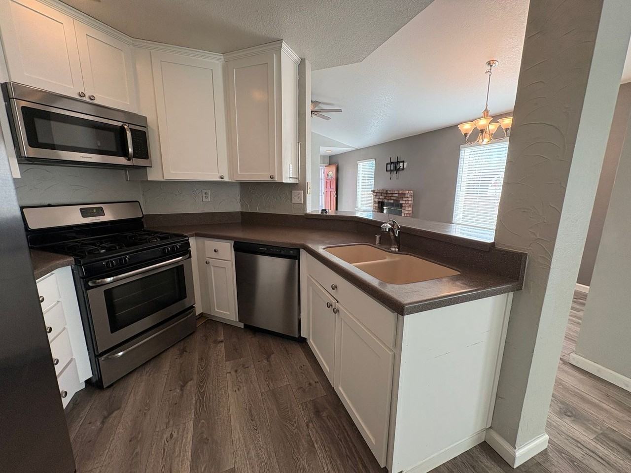 725 Rocky Creek Ter - Photo 7 of 22