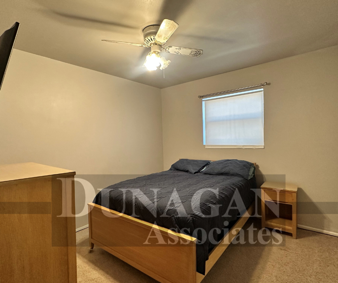 1027 Alamosa St - Photo 6 of 10