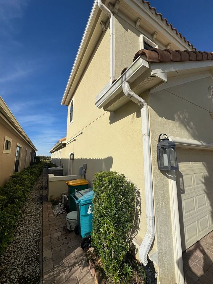 3168 Lamanga Dr - Photo 3 of 50