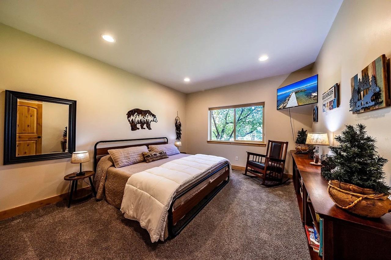 607 Pyramid Ct - Photo 2 of 27