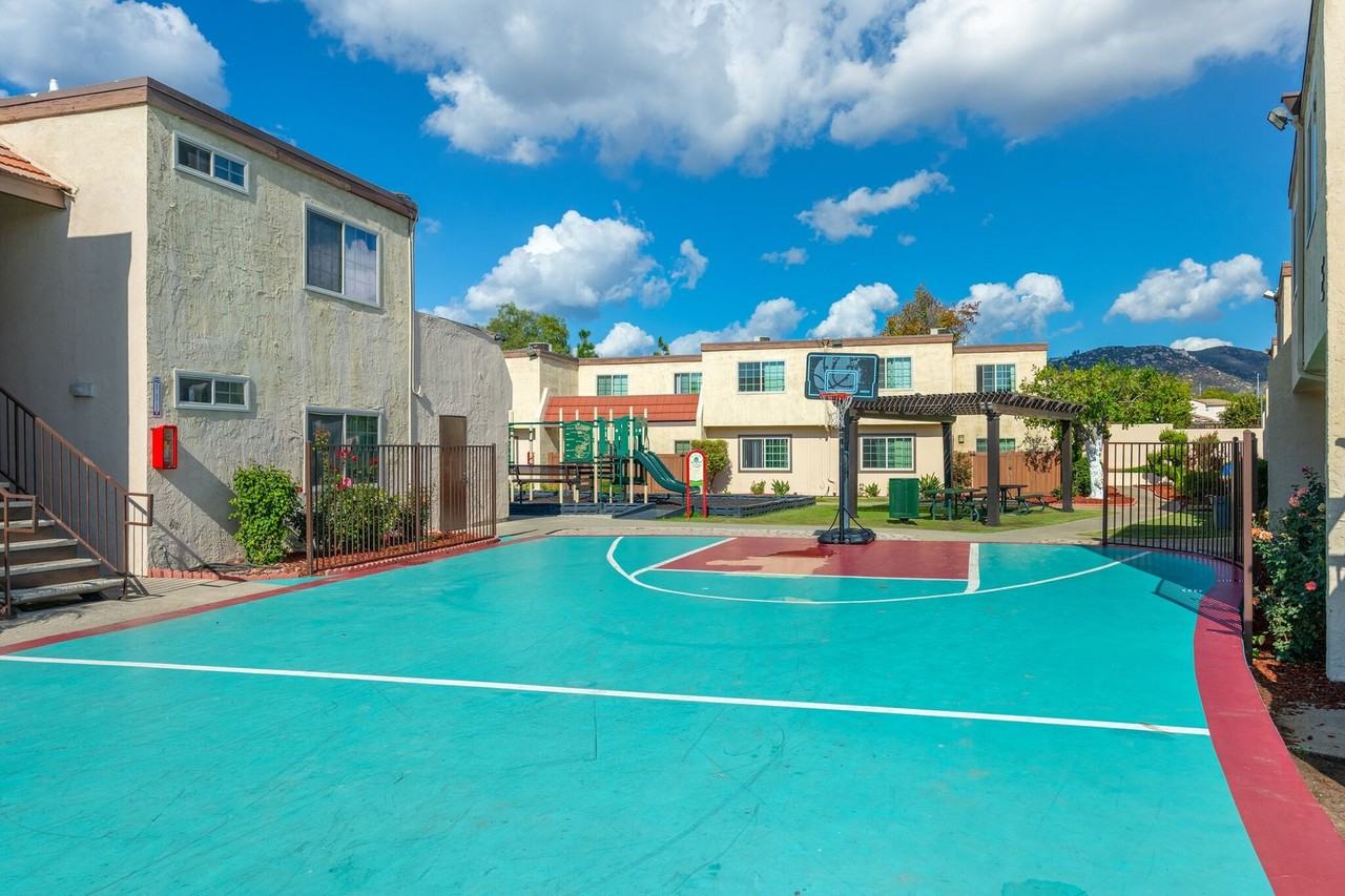 La Roca Plaza, a 100 - Photo 3 of 27