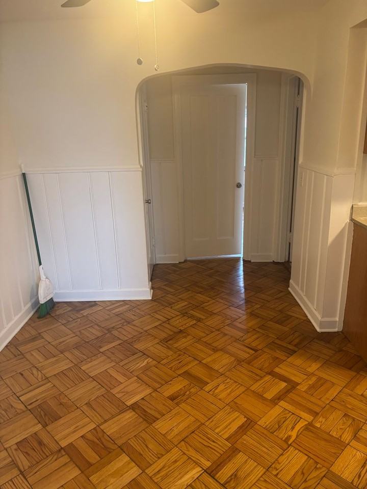 1820 Losantiville Ave - Photo 3 of 8