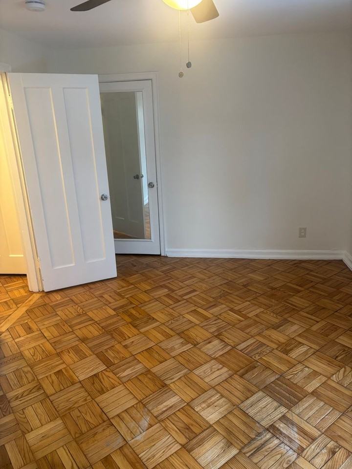 1820 Losantiville Ave - Photo 7 of 8