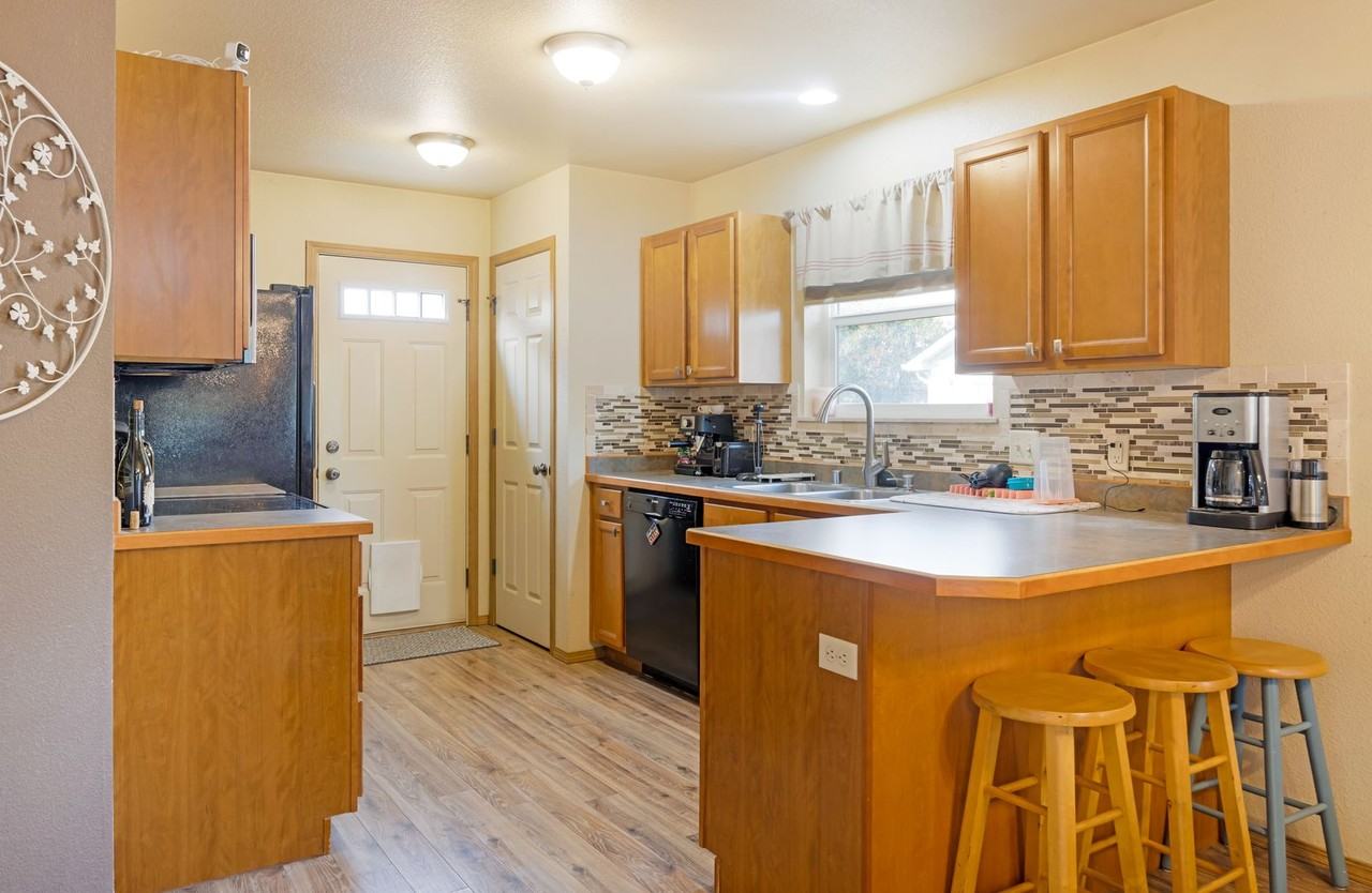 4243 Hermione Ln - Photo 3 of 30