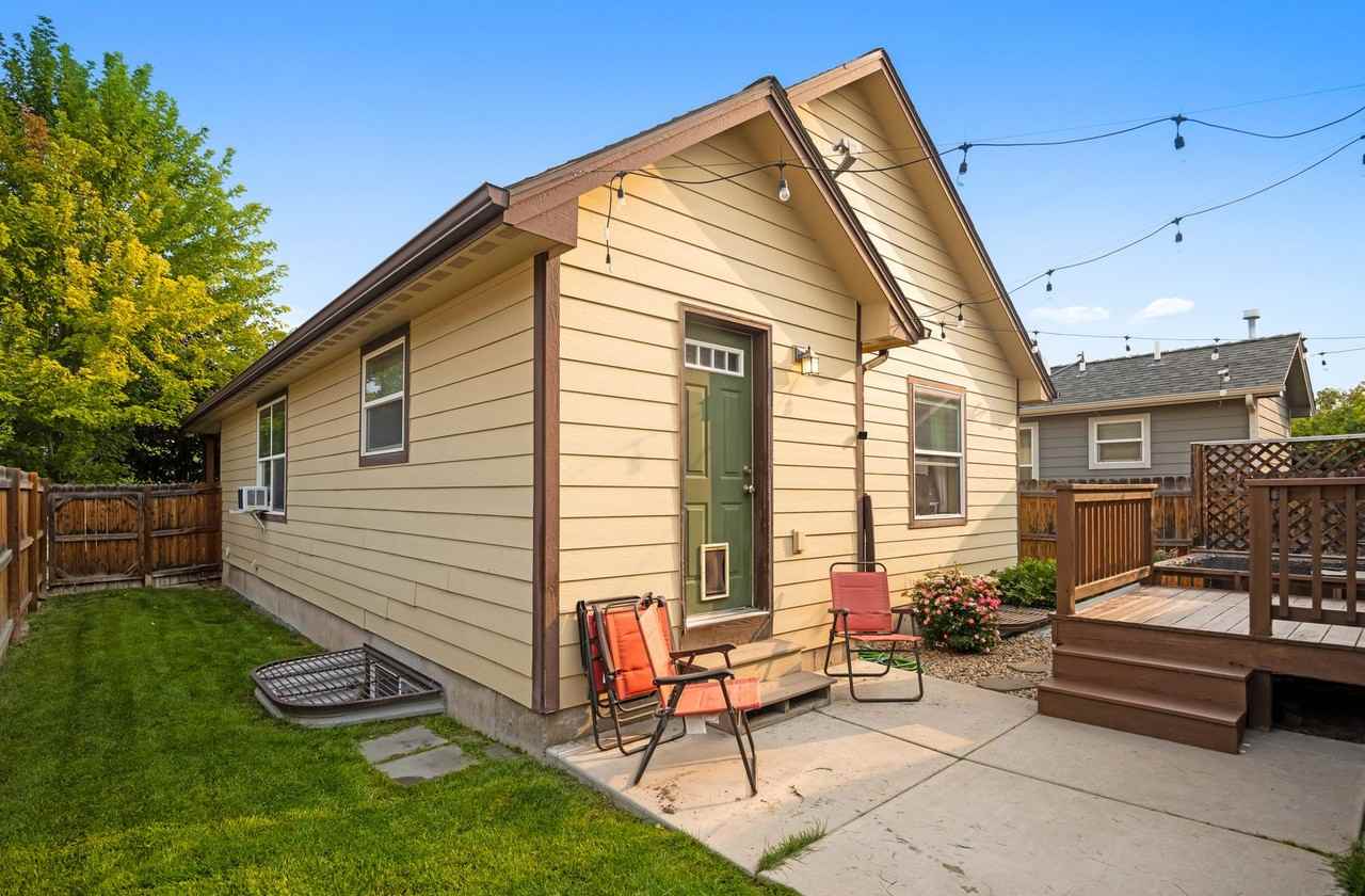 4243 Hermione Ln - Photo 7 of 30