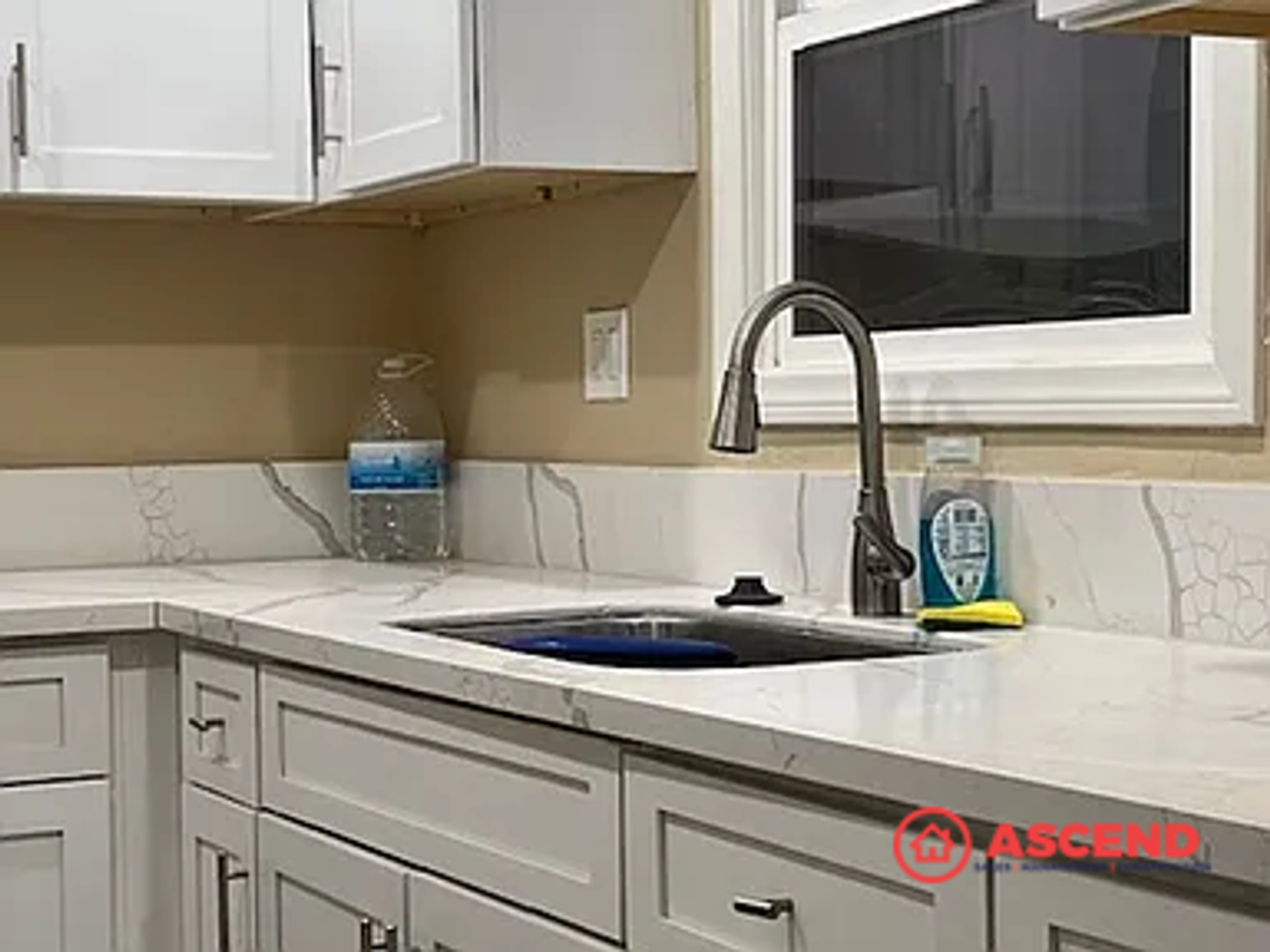 408 Wilkins St - Photo 3 of 8