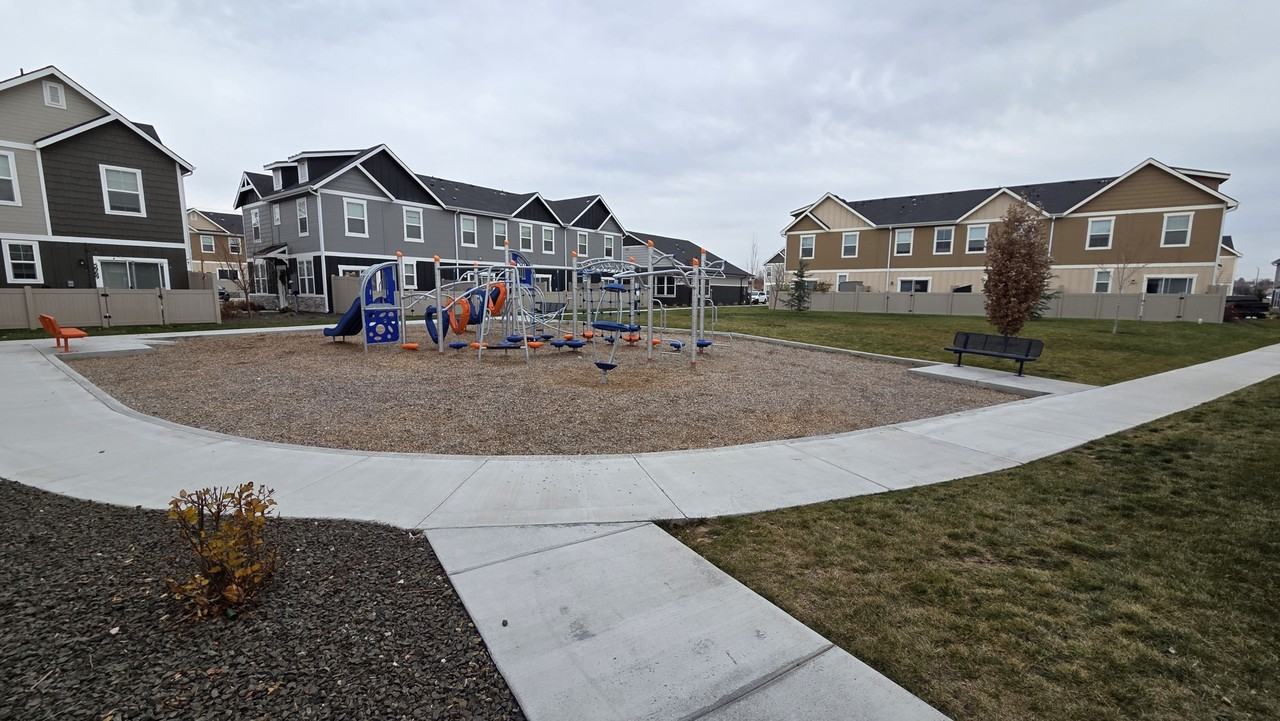 5929 S Boddington Ln #1 - Photo 4 of 41