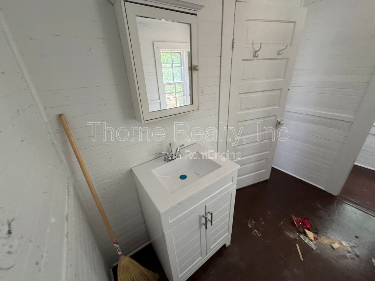 809 Sunset Ave - Photo 7 of 11