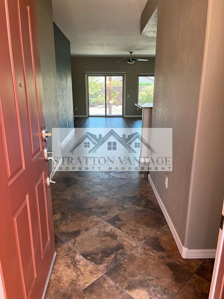 16289 W Mountain Pass Dr - Photo 3 of 14